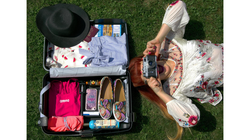 Happy-Smart-Suitcase