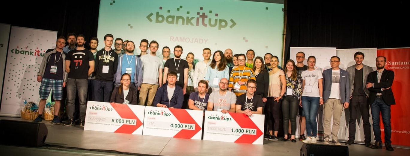 hackathon bankitup participants with organizers