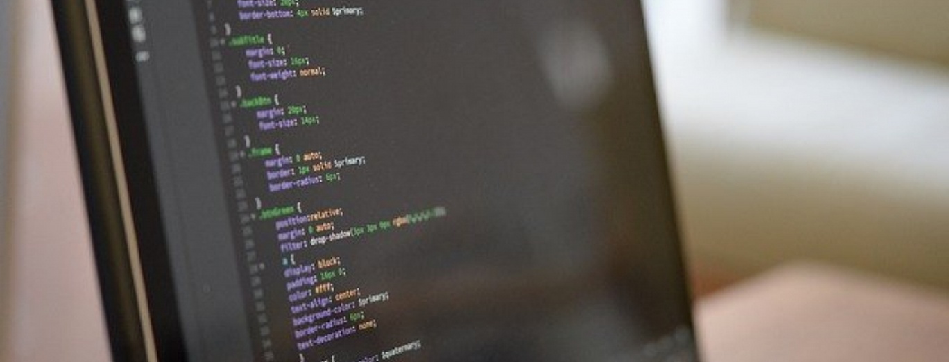 O mocnych i słabych stronach ReactJS